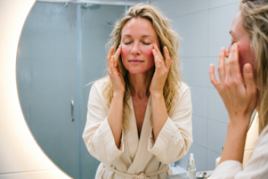 Морщу нос — и лицо стареет: перестала игнорировать эту зону, и носогубка стала мягче за 7 дней